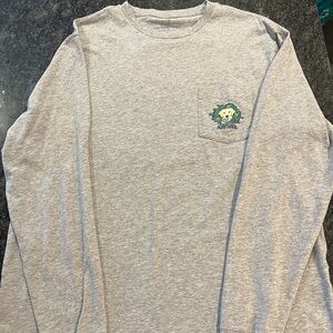 Vineyard Vines Holiday Yellow Lab Gray Long Sleeve Pocket Tee